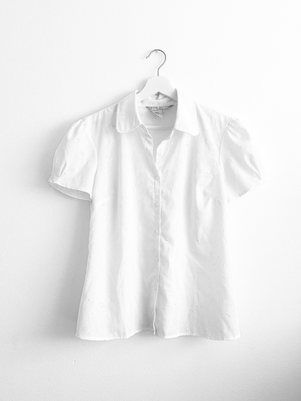 Pretty Women's Eyelet Lace Embroidered Blouse Short Sleeve White Casual Medium